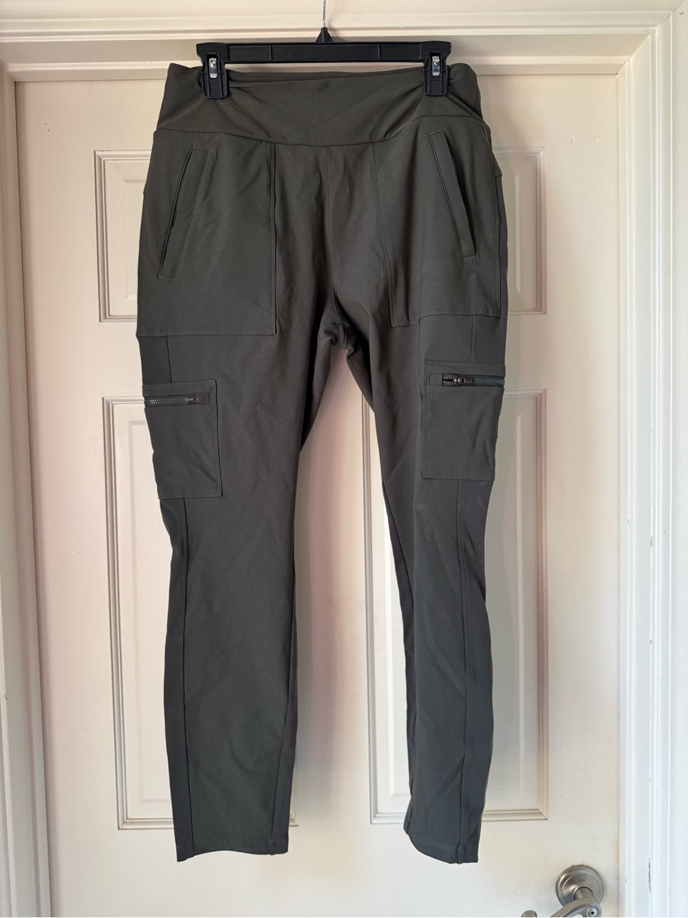 Womens Cargo Active Pants in Olive Green